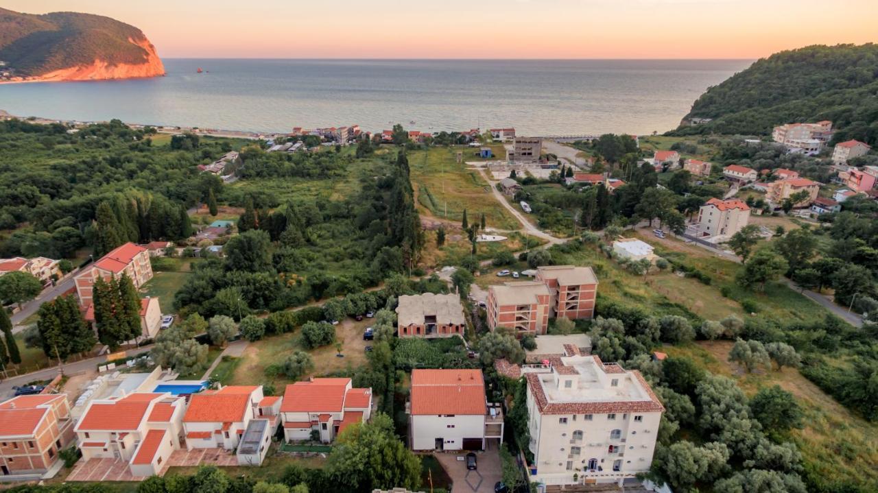 Apartments Viktorija Petrovac na moru Exterior foto
