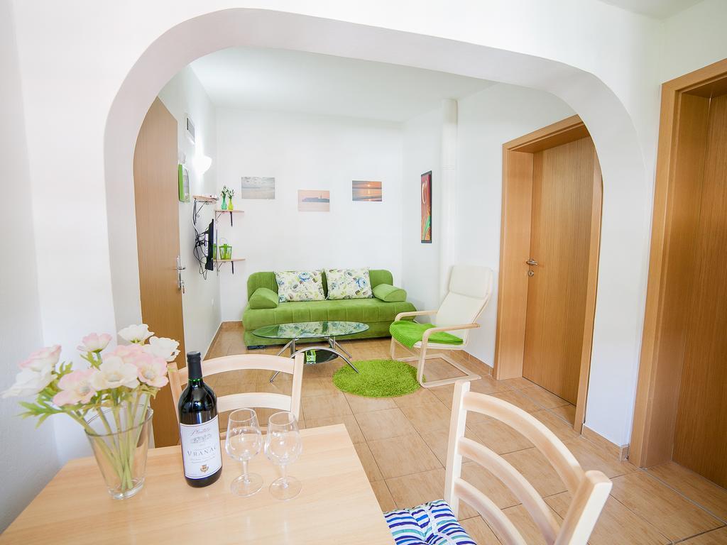 Apartments Viktorija Petrovac na moru Zimmer foto